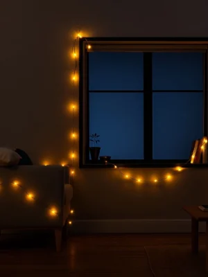 Гірлянда-нитка кімнатна 6 м, 50 LED, чорний дріт, жовте світло, фото 2